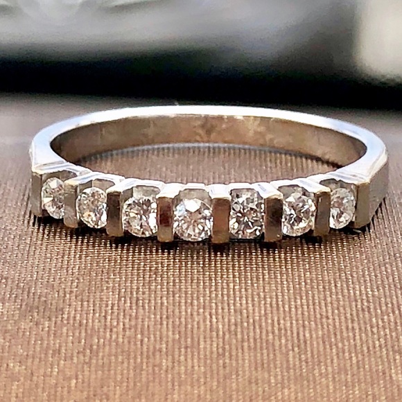 Italian Gold & Diamond Ring - Picture 1 of 8